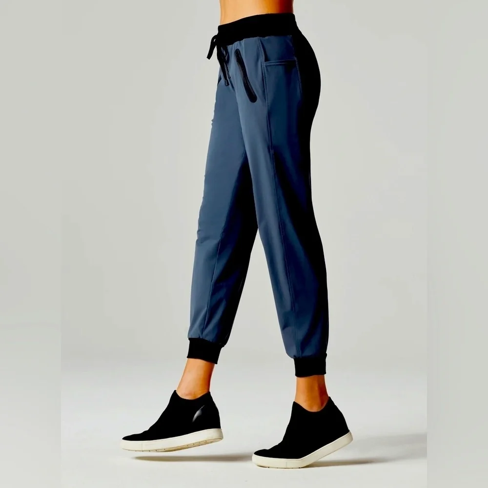 Blanc Noir Navy Blue Jogger Womens xs.
